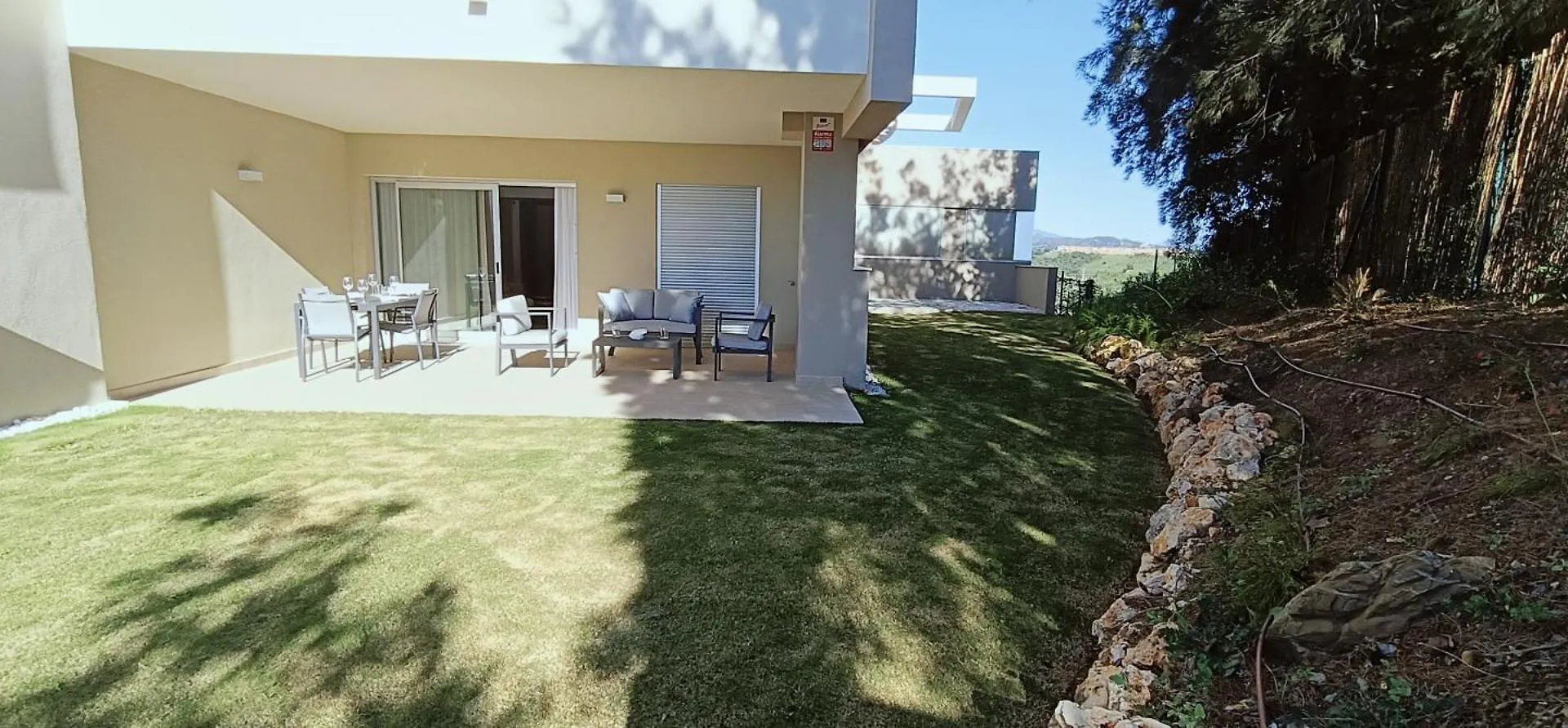 Sunny Golf Apartment Estepona 0*,
